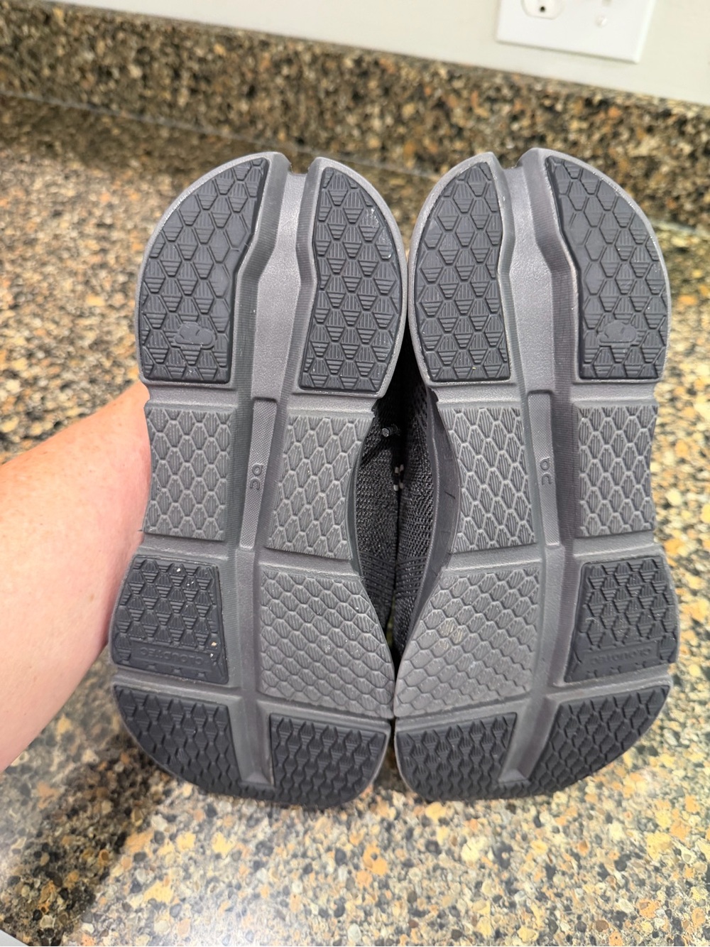 ON CloudTec Black Running Sneakers ladies 8 - Picture 9 of 12